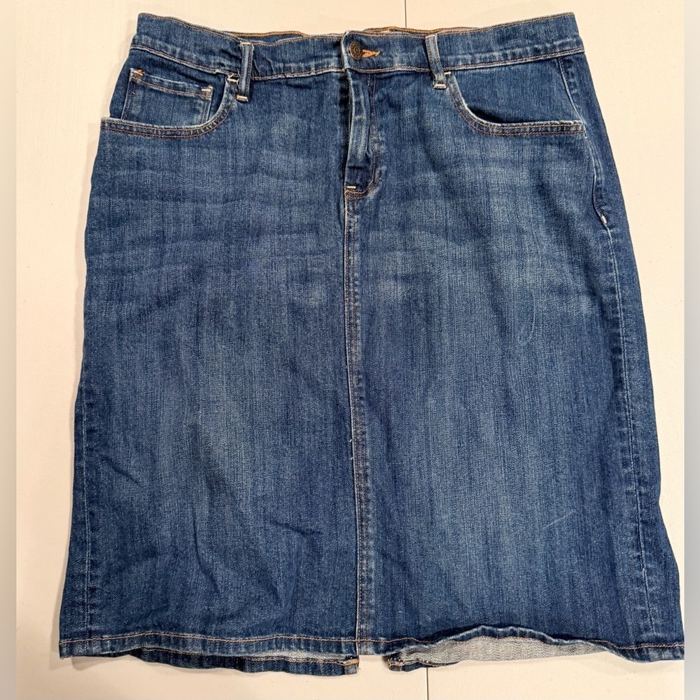 Old Navy | women’s denim mini skirt. Size: 14